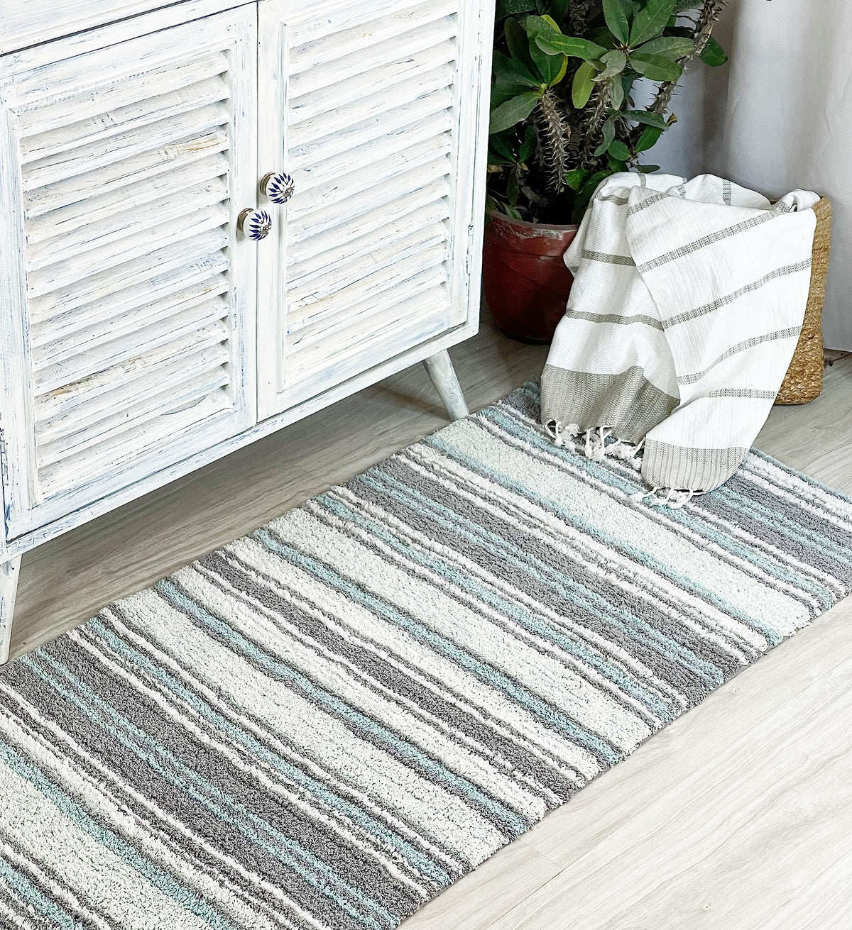 Maui Bath Runner - Grey-Green, 24"x60"