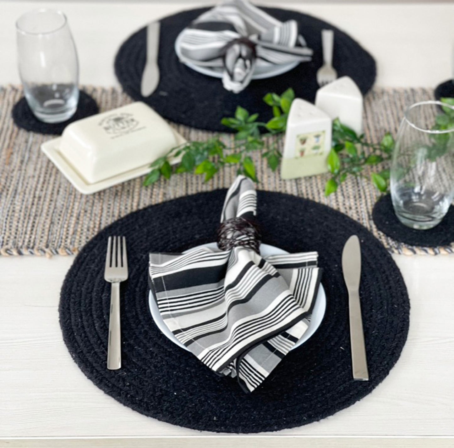 COTTON BRAIDED ROUND PLACEMATS SET OF 4, BLACK, 15''x15''