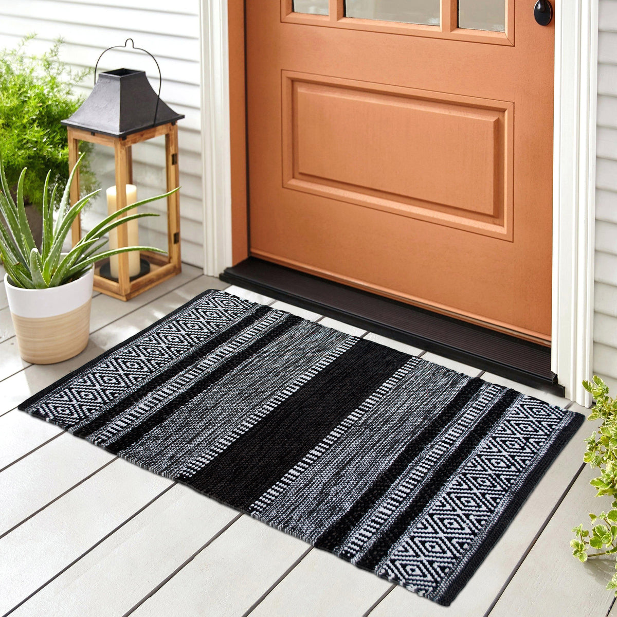New Mexico Rug - Black/White, 2'x3'
