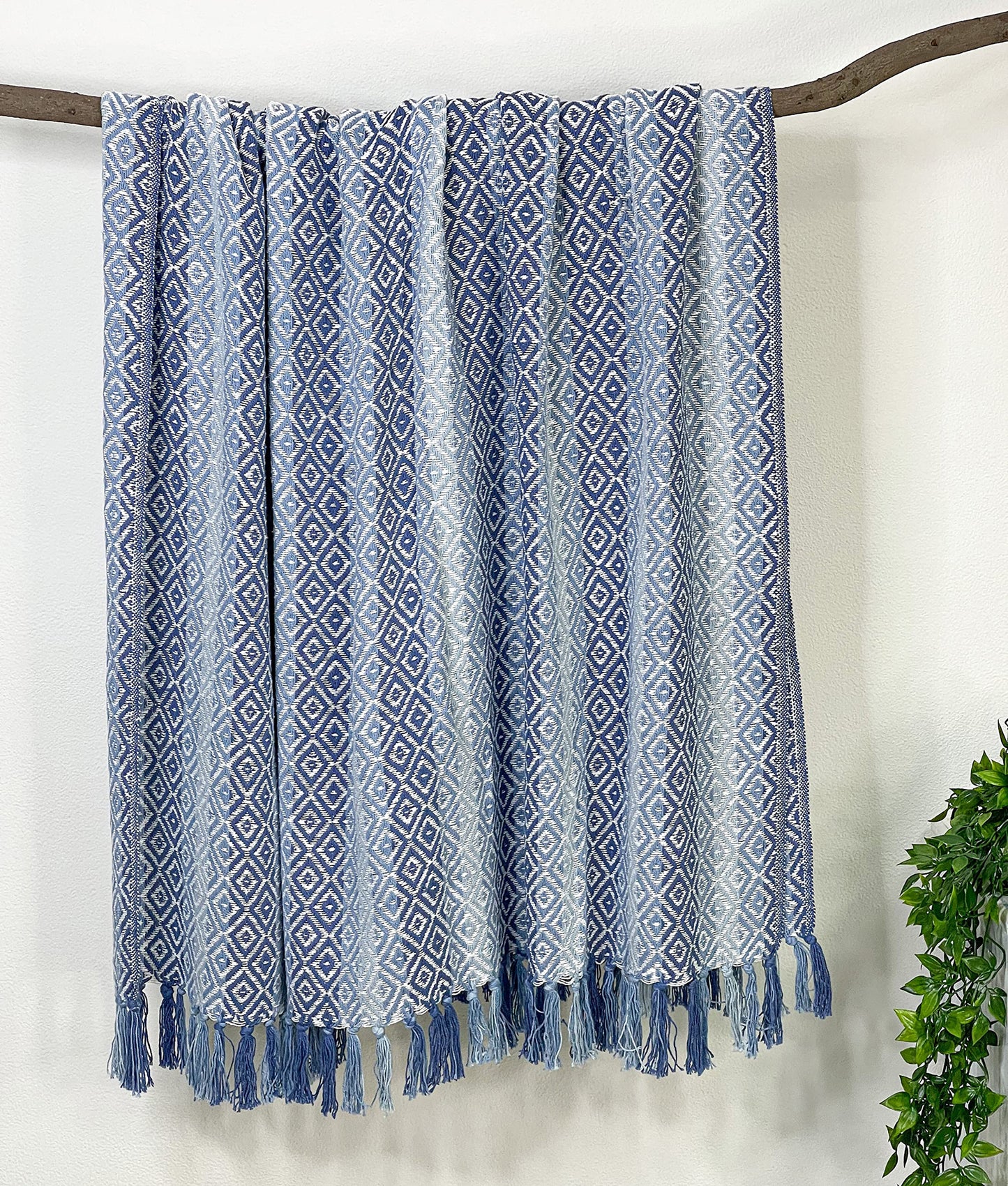 OMBRE DIAMOND THROW, BLUE-WHITE, 50''x60''
