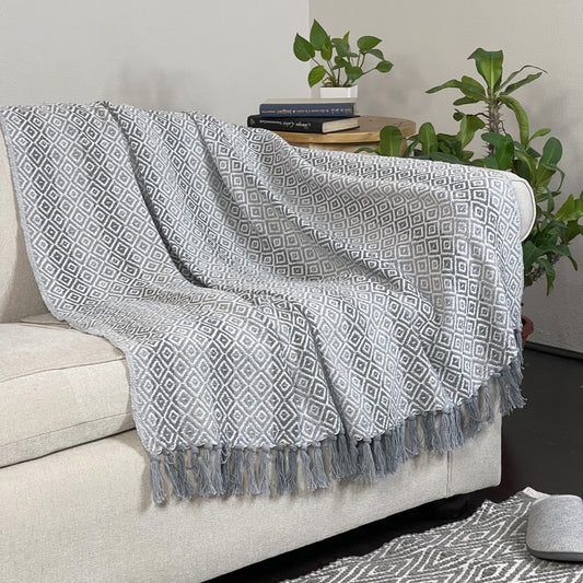 OMBRE DIAMOND THROW, GREY-WHITE, 50''x60''