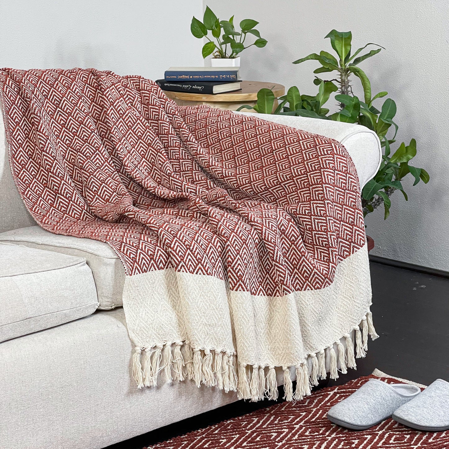 PEACOCK THROW, RUST-IVORY, 50''x60''