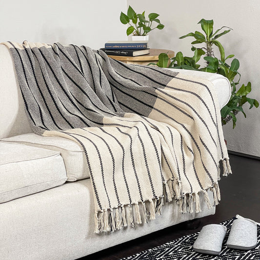 OSLO THROW, IVORY-BLACK, 50''x60''