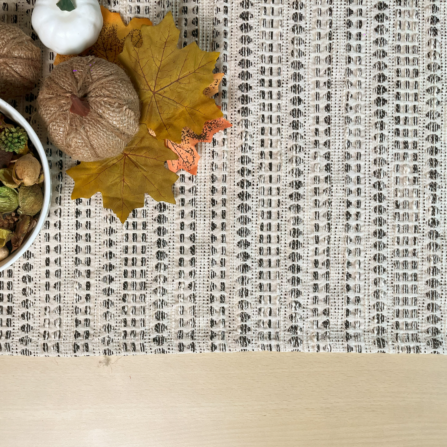 Lana Table Runner - Black/Ivory, 14''x72''