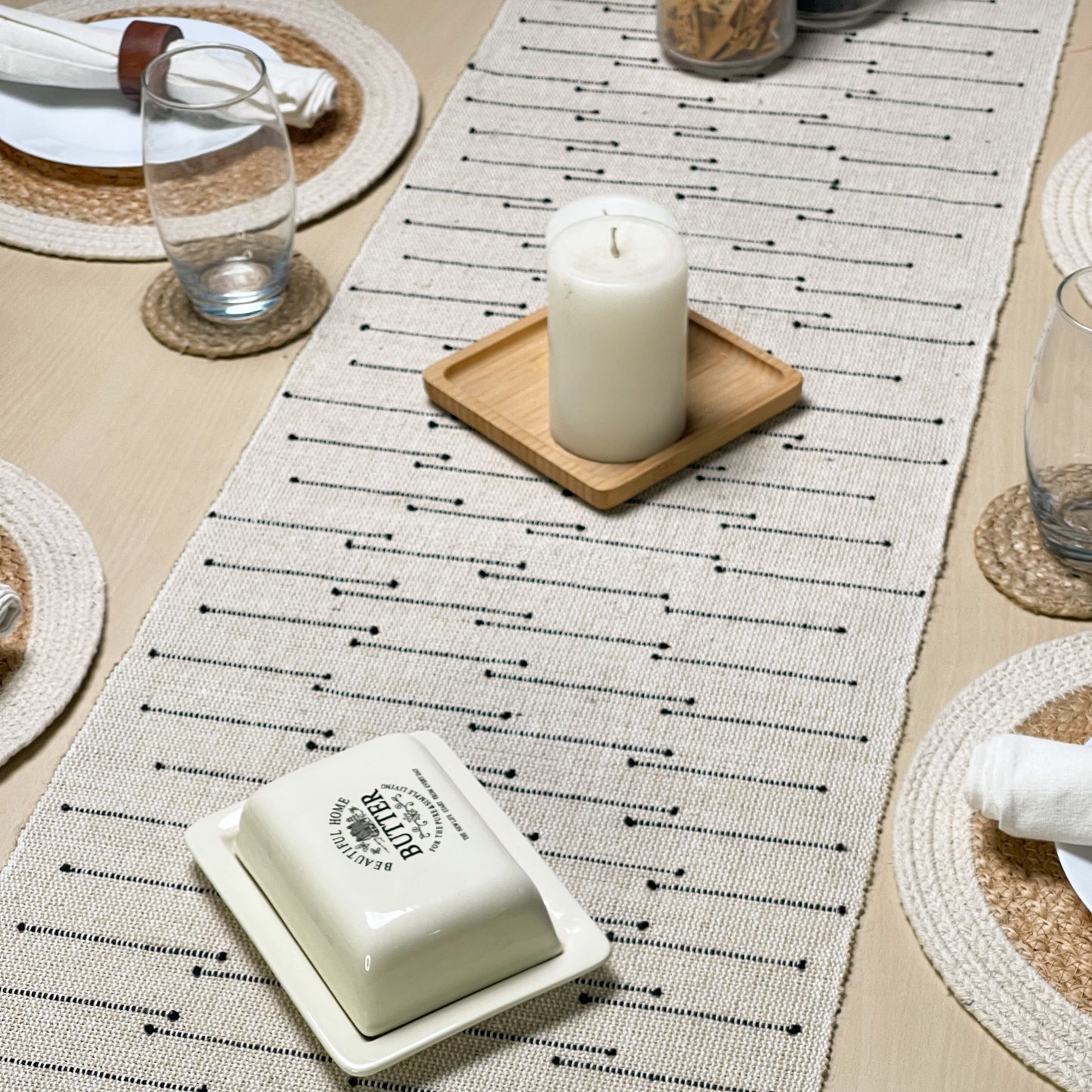 SEDONA TABLE RUNNER- NATURAL-BLACK, 14''x72''