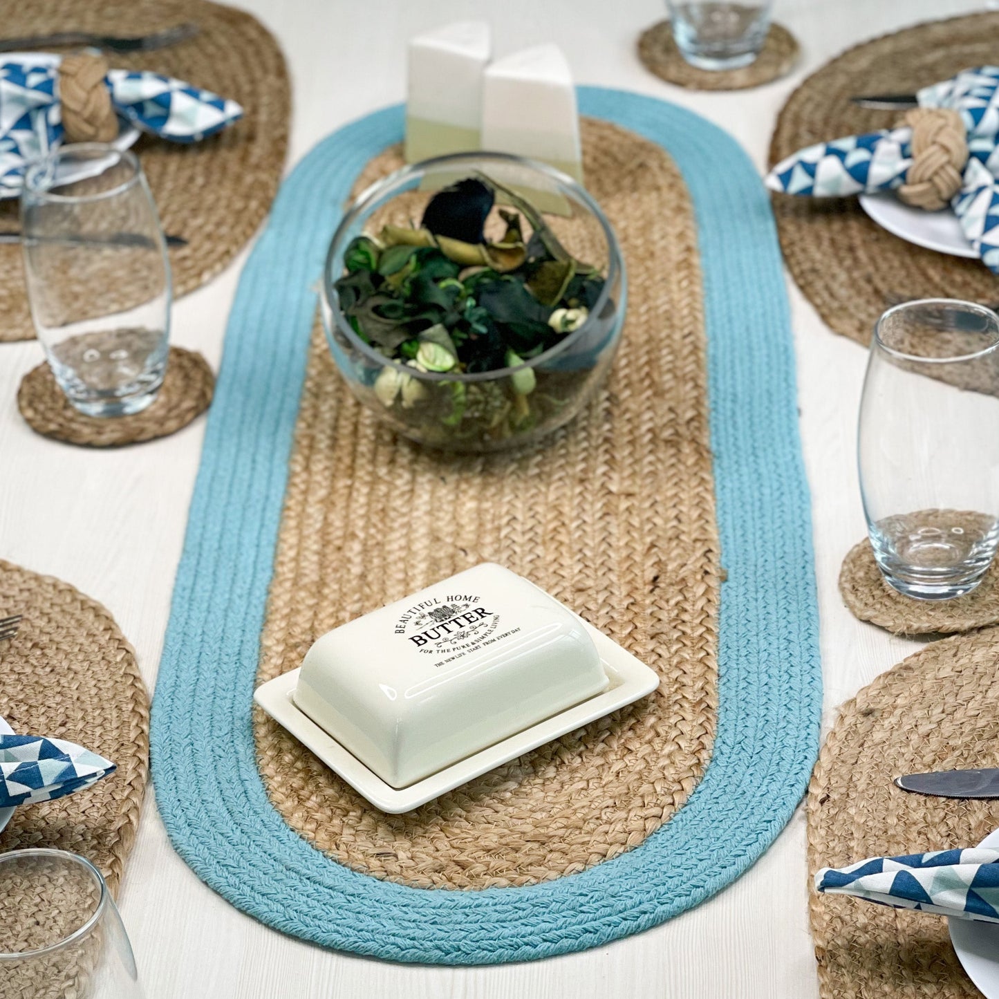 VERONA JUTE BORDER ROUND TABLE RUNNER-NAT-AQUA, 13''x36''
