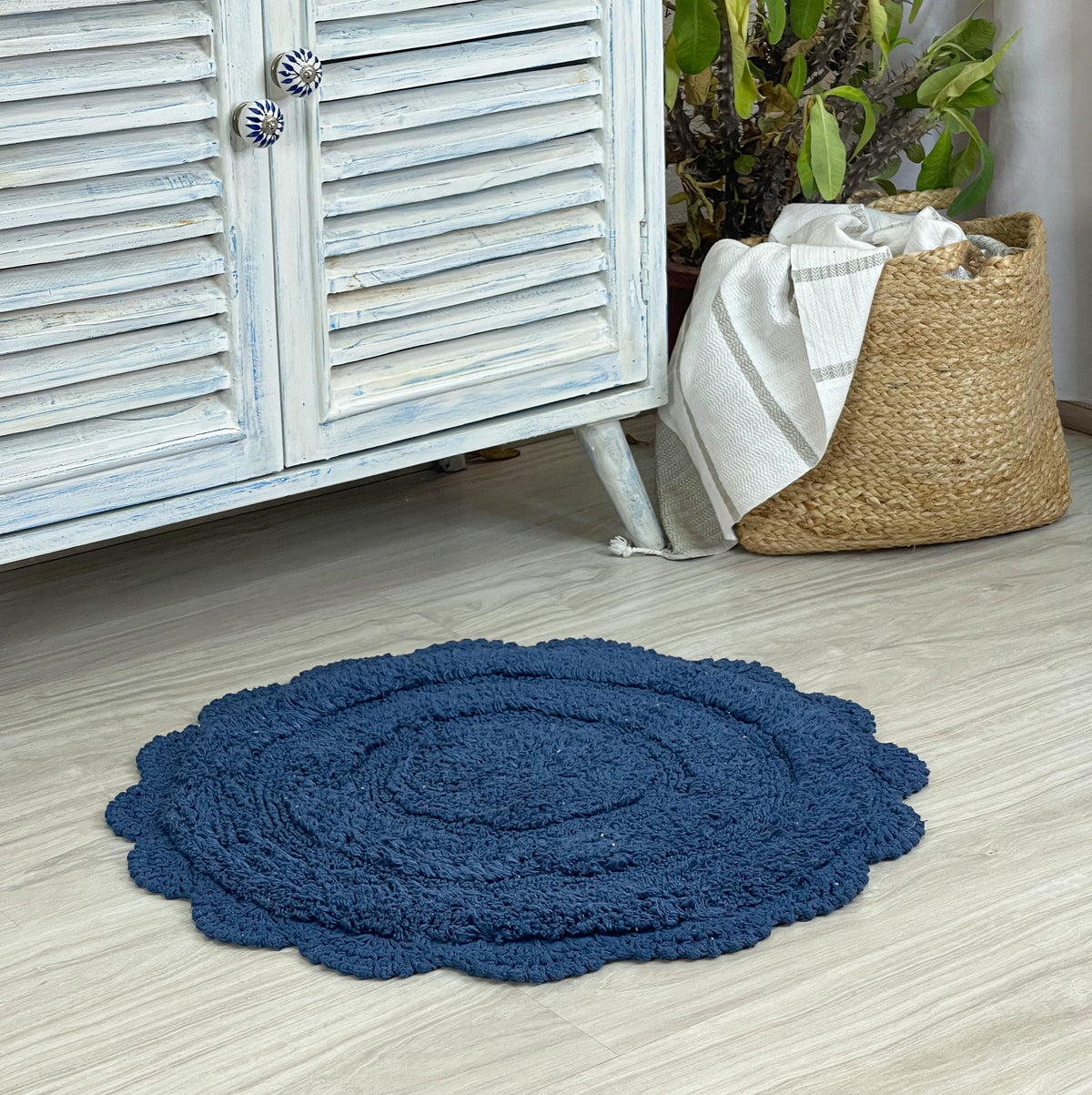 CROCHET ROUND BATH MAT, 24'' RND, NAVY BLUE