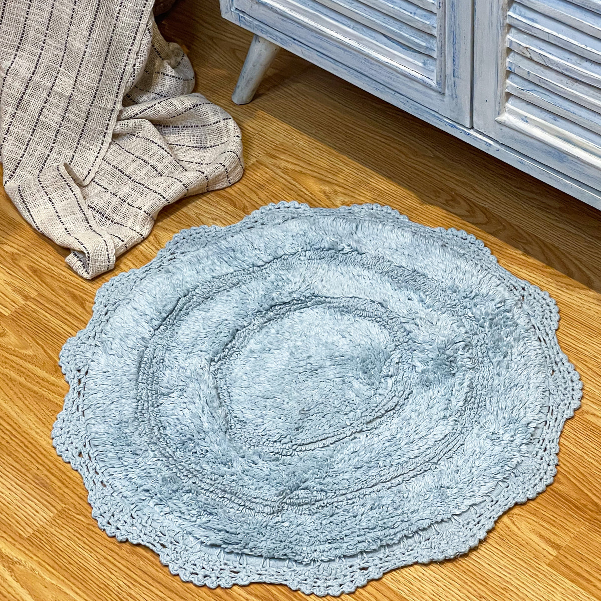 CROCHET ROUND BATH MAT, 24'' RND., POWDER BLUE