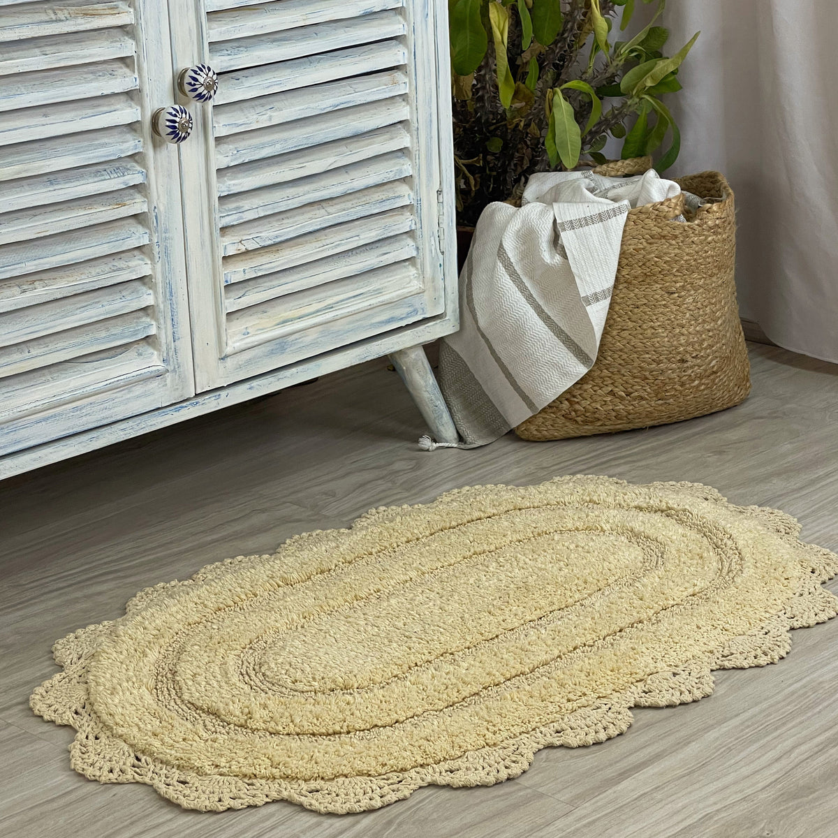 CROCHET OVAL BATH MAT, 21''x34'', LT. YELLOW