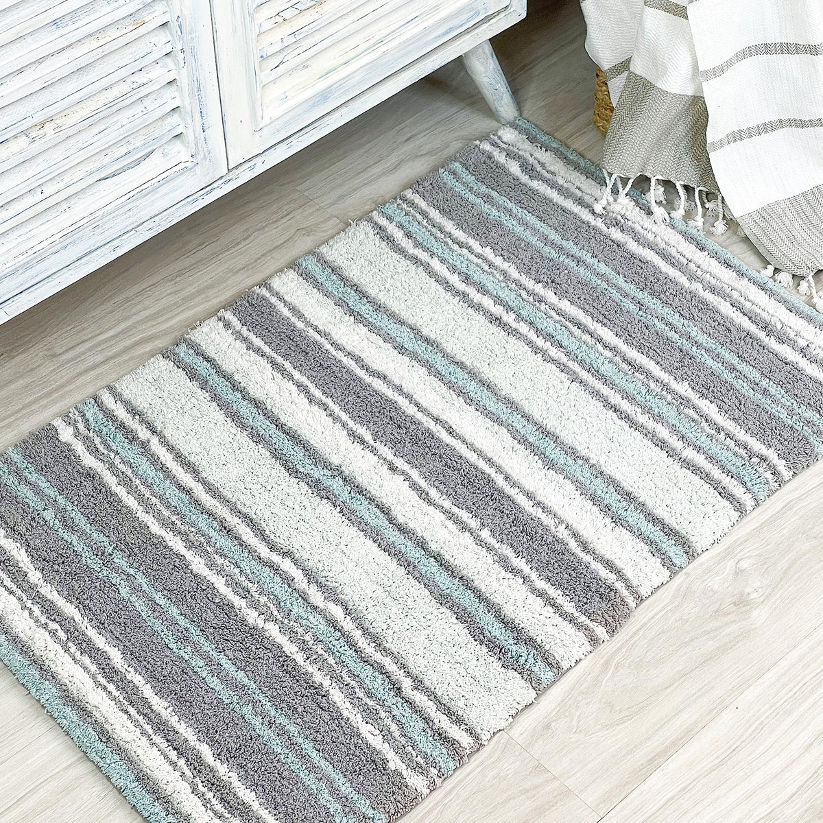 Maui Bath Mat - Grey-Green, 21"x34"