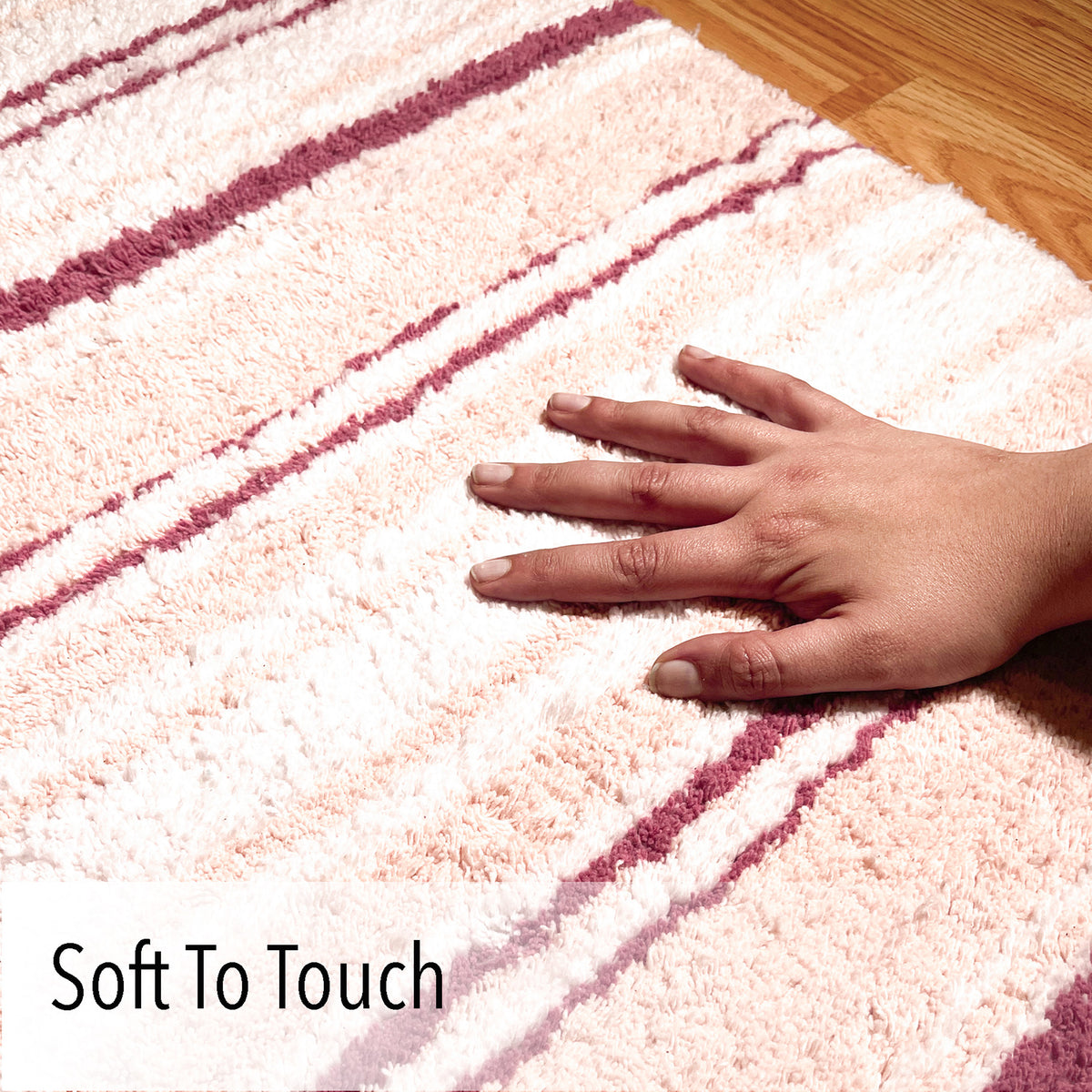 Maui Bath Mat - Rose-White, 21"x34"
