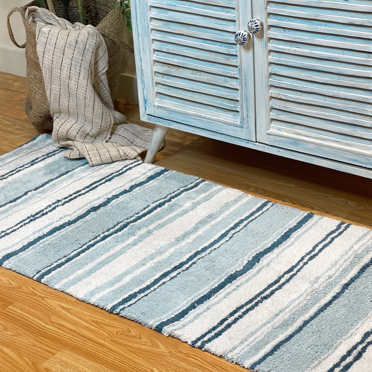 Maui Bath Runner - White-Blue, 24"x60"