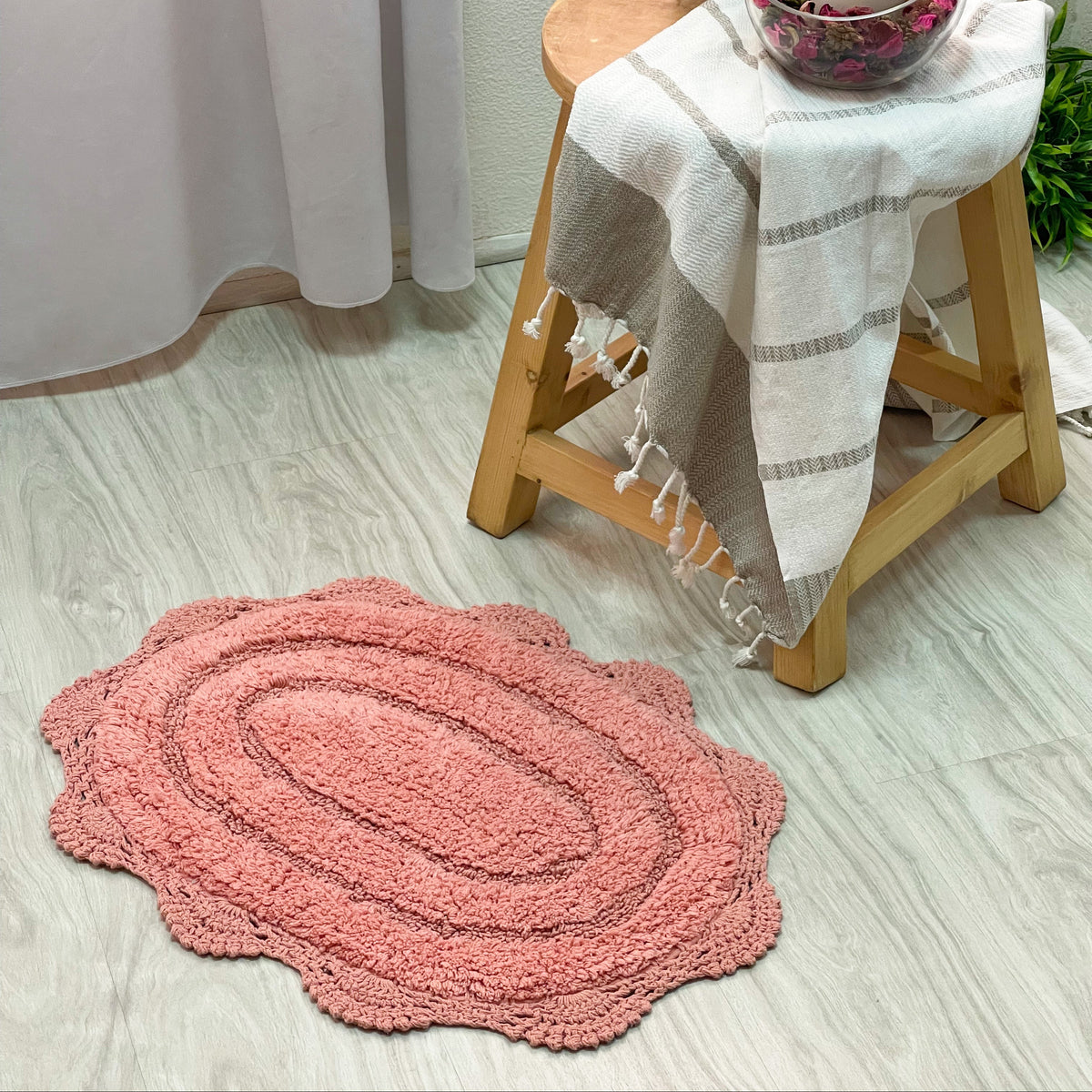 CROCHET OVAL BATH MAT, 17''x24'', BLUSH PINK