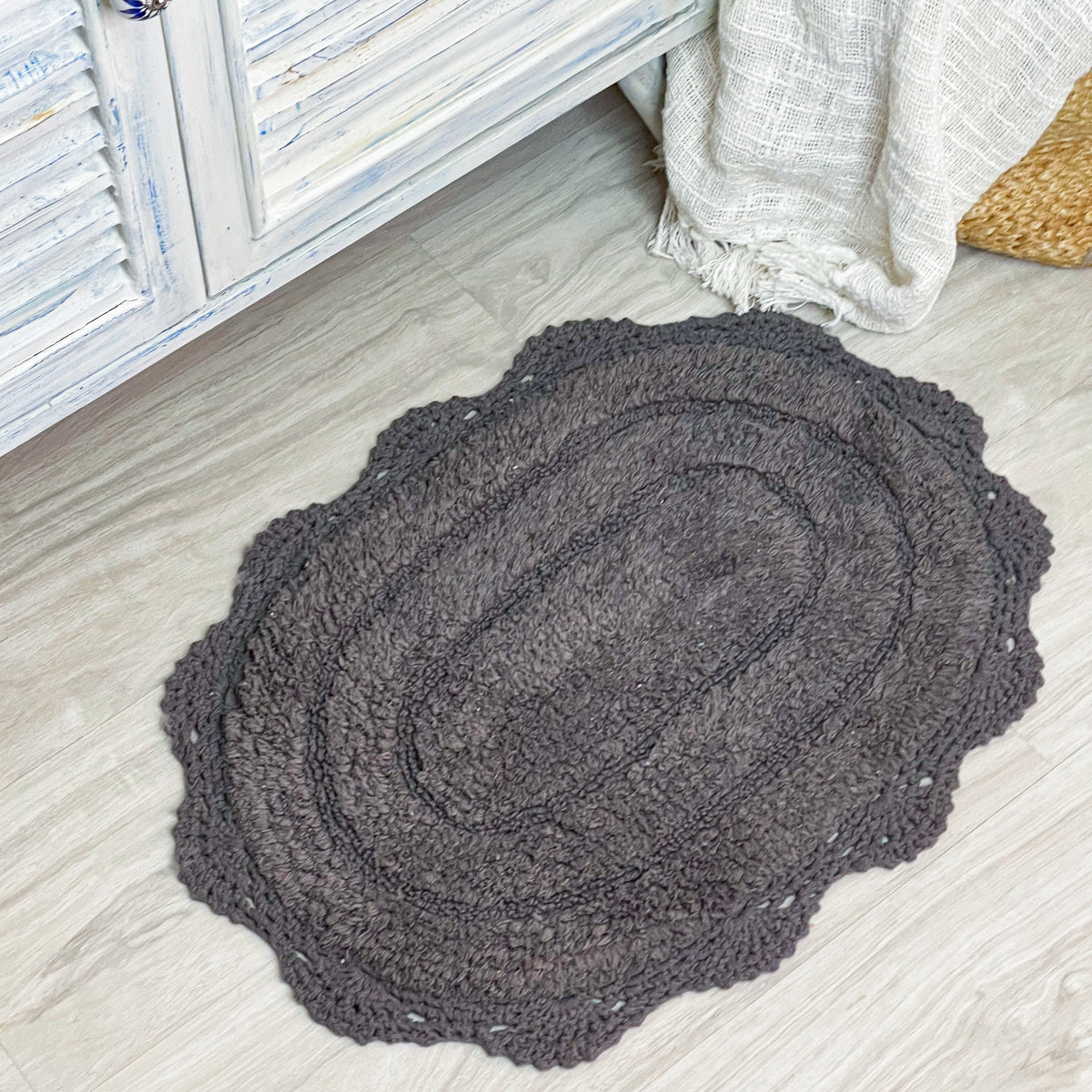 CROCHET OVAL BATH MAT, 17''x24'', GRIFFIN GREY