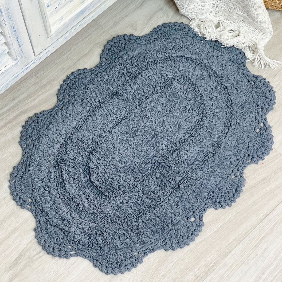 CROCHET OVAL BATH MAT, 17''x24'', PROVINCIAL BLUE