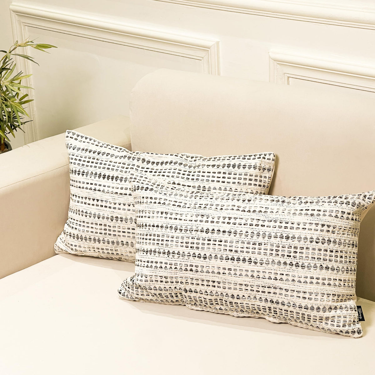 Lana Pillow Cover Set Of 2 - Ivory-Black, 12''x20''