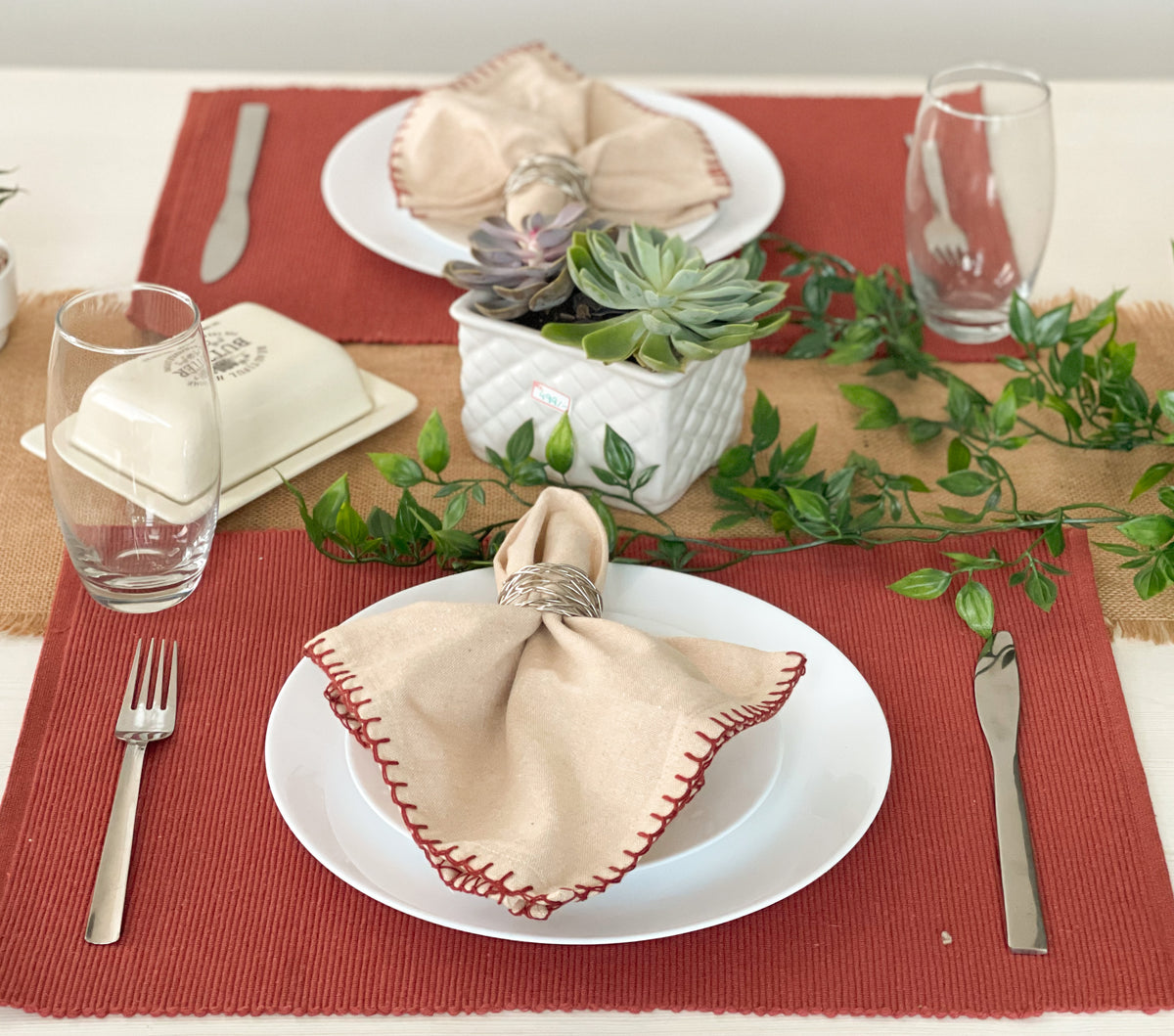 BLANKET STITCH  NAPKINS SET OF 6, Linen-Rust, 18''x18''.