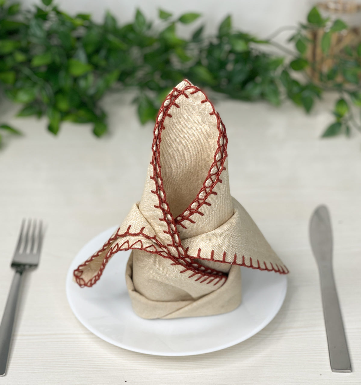 BLANKET STITCH  NAPKINS SET OF 6, Linen-Rust, 18''x18''.