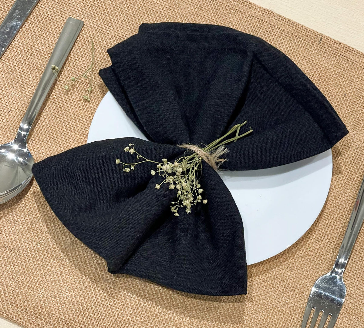CLASSIC SOLID NAPKIN SET OF 6, Black, 18''x18''.