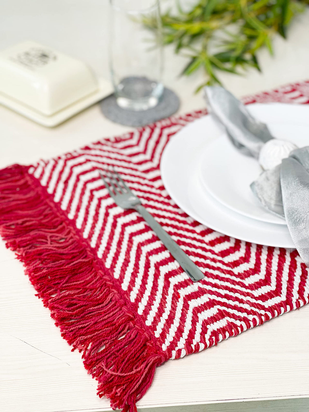 Waves Holiday Placemats Set Of 4 - Red/White, 13''x19''