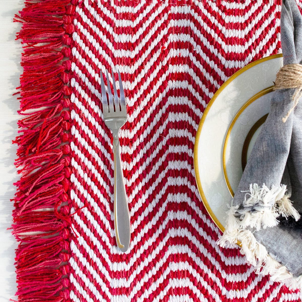 Waves Holiday Placemats Set Of 4 - Red/White, 13''x19''