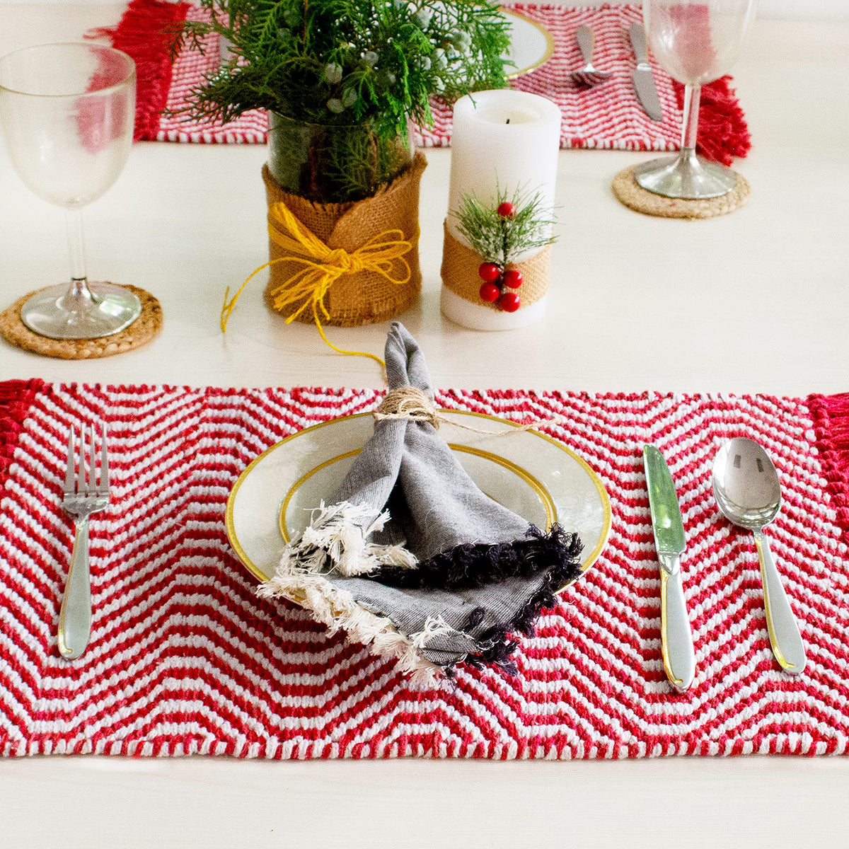 Waves Holiday Placemats Set Of 4 - Red/White, 13''x19''