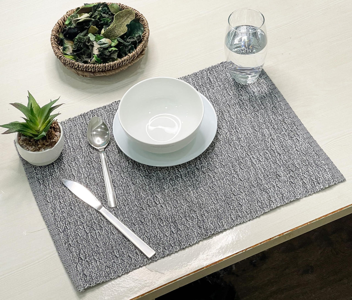 HONEYCOMB PLACEMATS SET OF 6, Greys, 13''x19''.