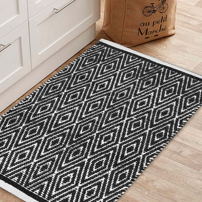Diamond Rug - Black/White, 21''x34''