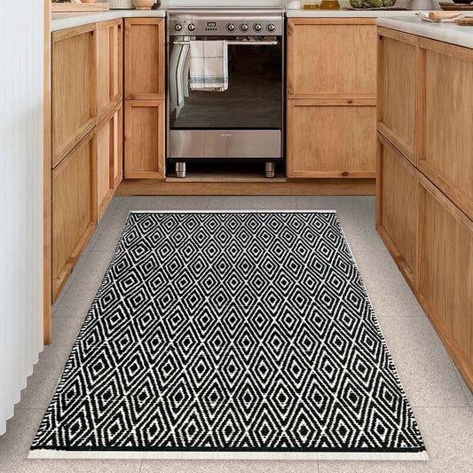 Diamond Rug - Black/White, 3'x5'