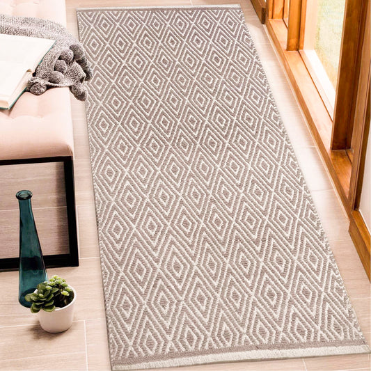 Diamond Runner - Taupe/White, 2'x5'