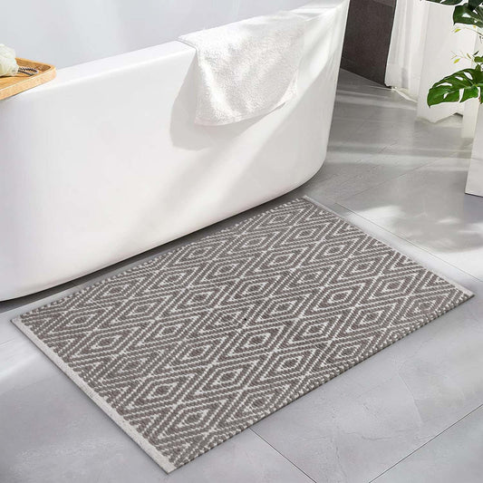 Diamond Rug - Greish Beige/White, 21''x34''