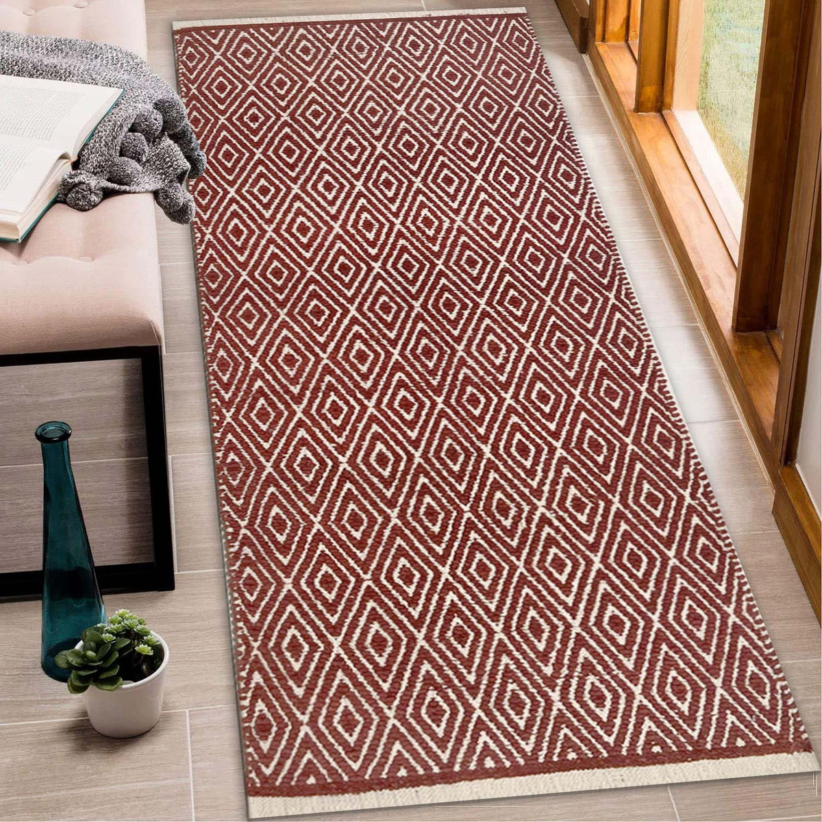 Diamond Runner - Red/Ivory ,2'x5'