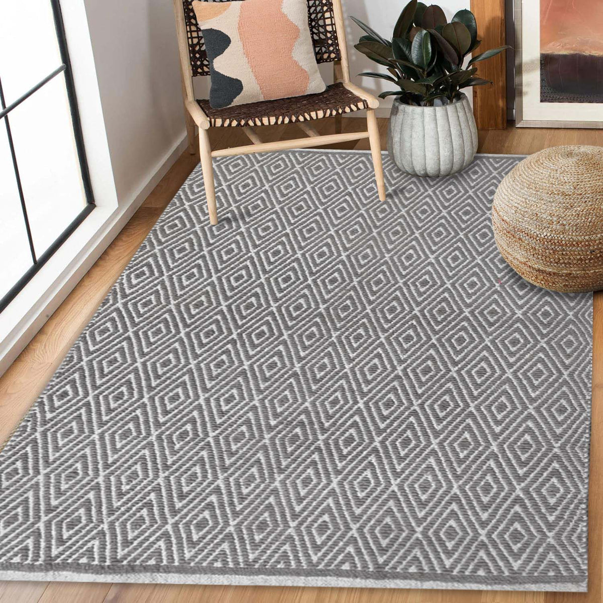 Diamond Rug - Gray/White, 3'x5'