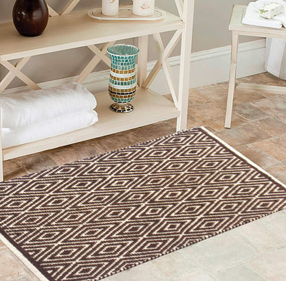 Diamond Rug - Brown/Ivory, 21''x34''