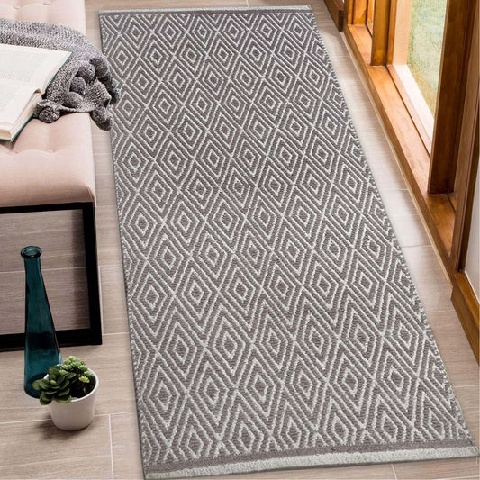 Diamond Runner - Greish Beige/White, 2'x5'