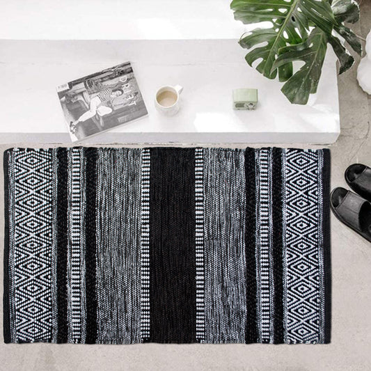 New Mexico Rug - Black/White, 2'x3'