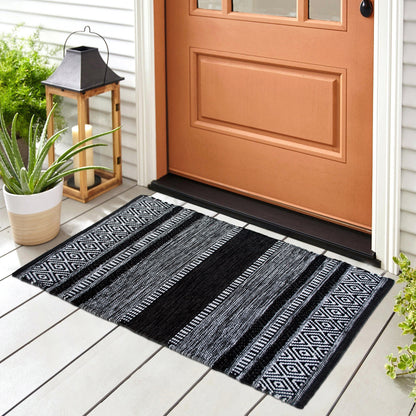 New Mexico Rug - Black/White, 2'x3'