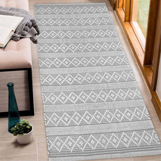 MOROCCO RUNNER RUG, GREY-WHITE, 2' x5'.