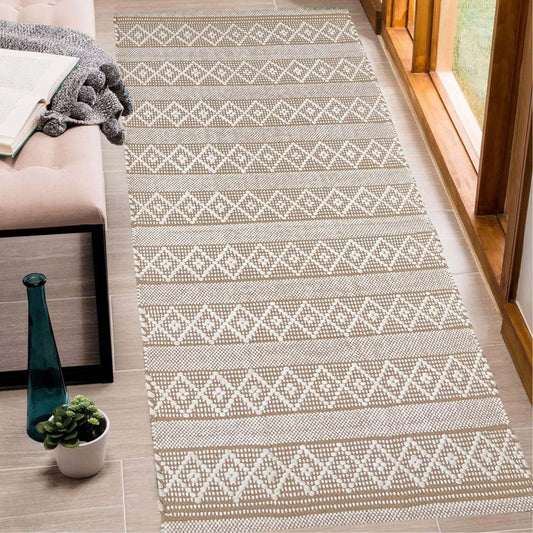 MOROCCO RUNNER RUG, BEIGE-WHITE, 2' x5'.