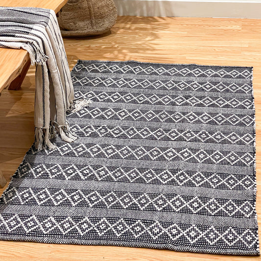 MOROCCO RUG, BLACK-IVORY, 3' x5'.