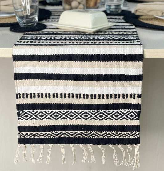 Laguna Table Runner - Black/Ivory, 13''x90''