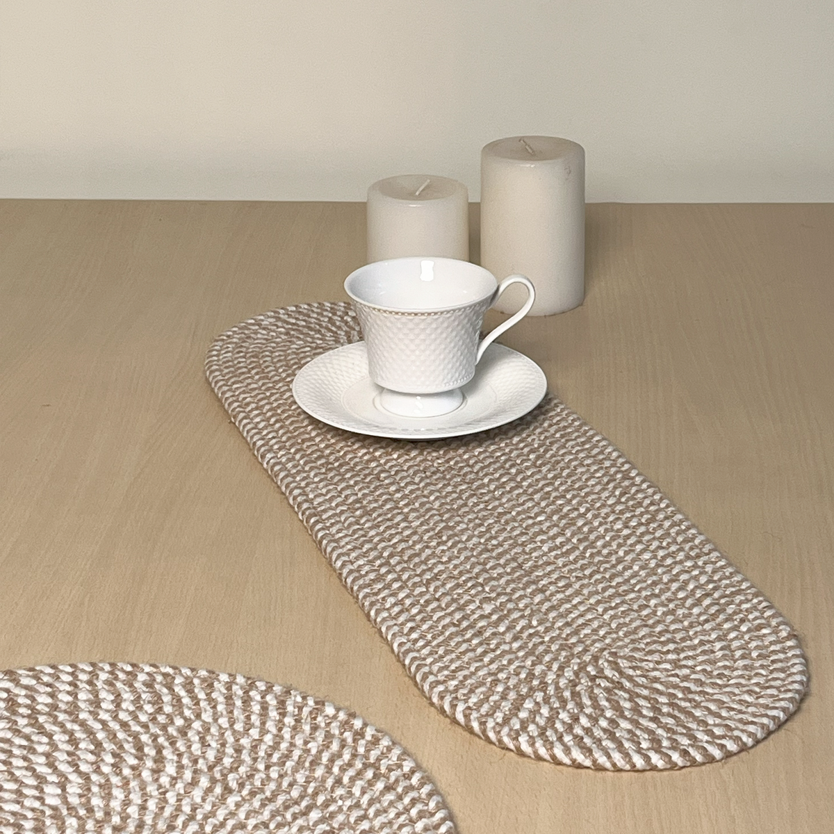BRAIDED JUTE /COTTON OVAL TABLE RUNNER - NATURAL JUTE-WHITE, 8''x24''