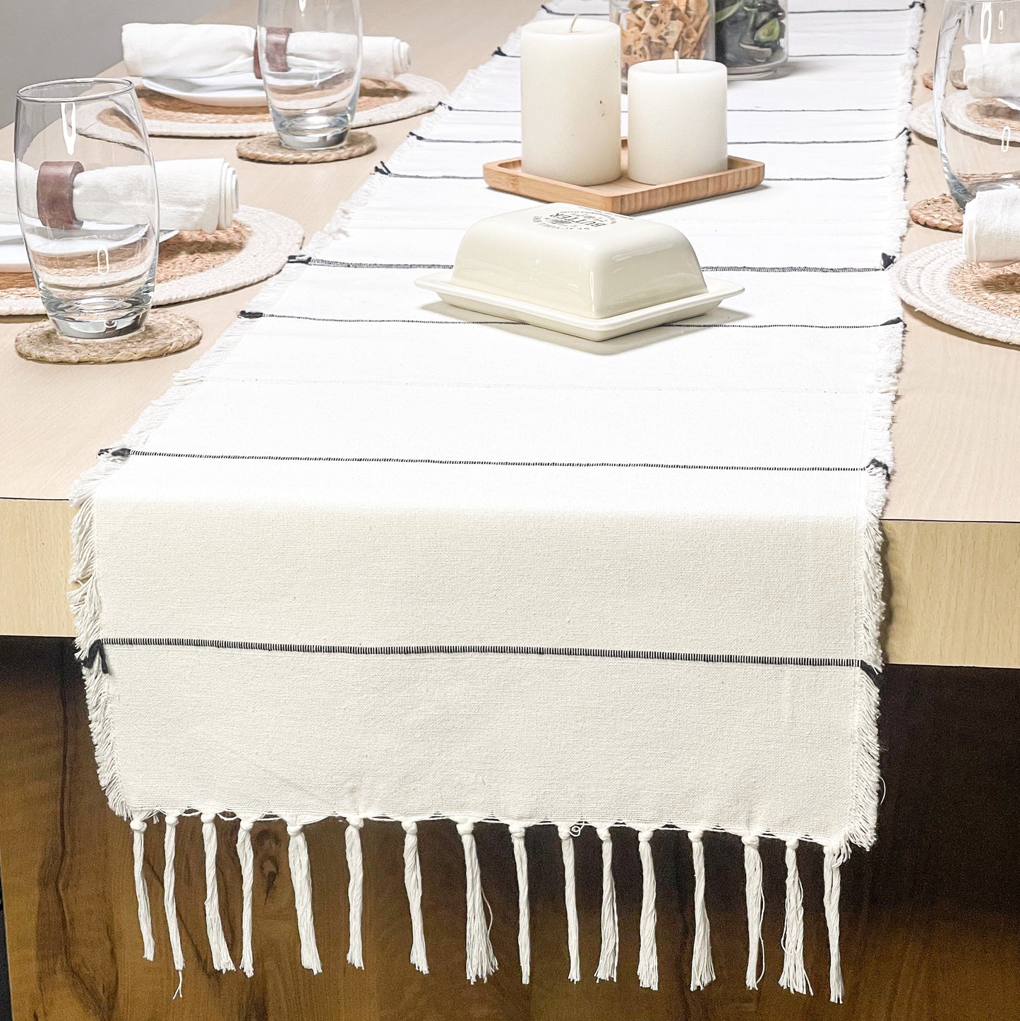 IRIS TABLE RUNNER- IVORY-BLACK, 14''x72''