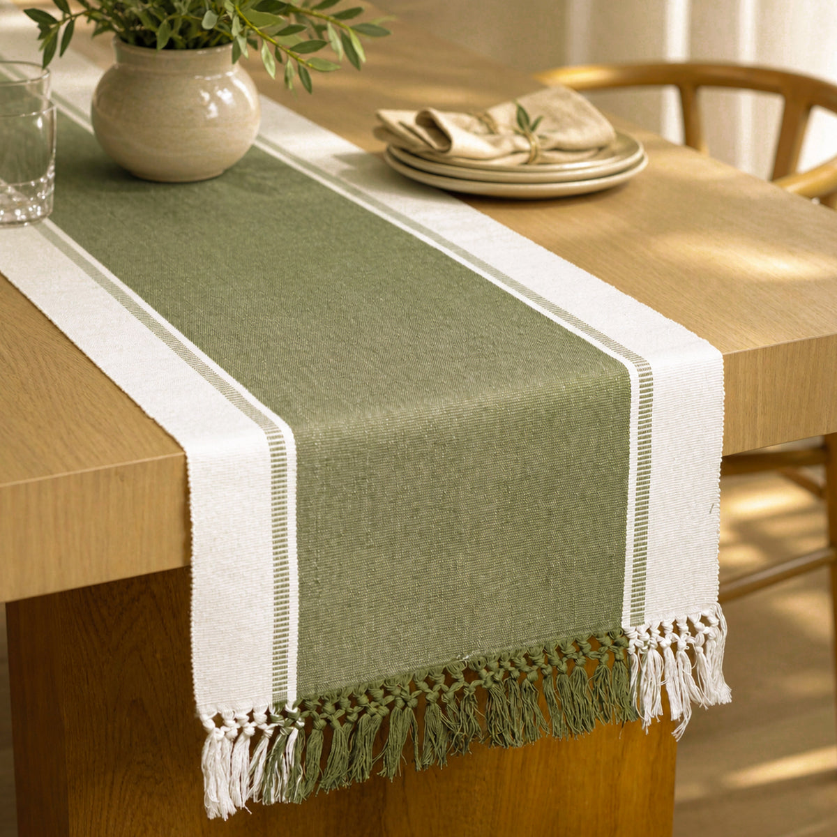REED TABLE RUNNER-WHITE GREEN, 14''x72''
