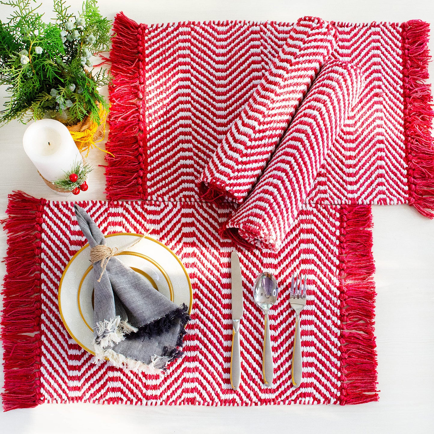 Waves Holiday Placemats Set Of 4 - Red/White, 13''x19''