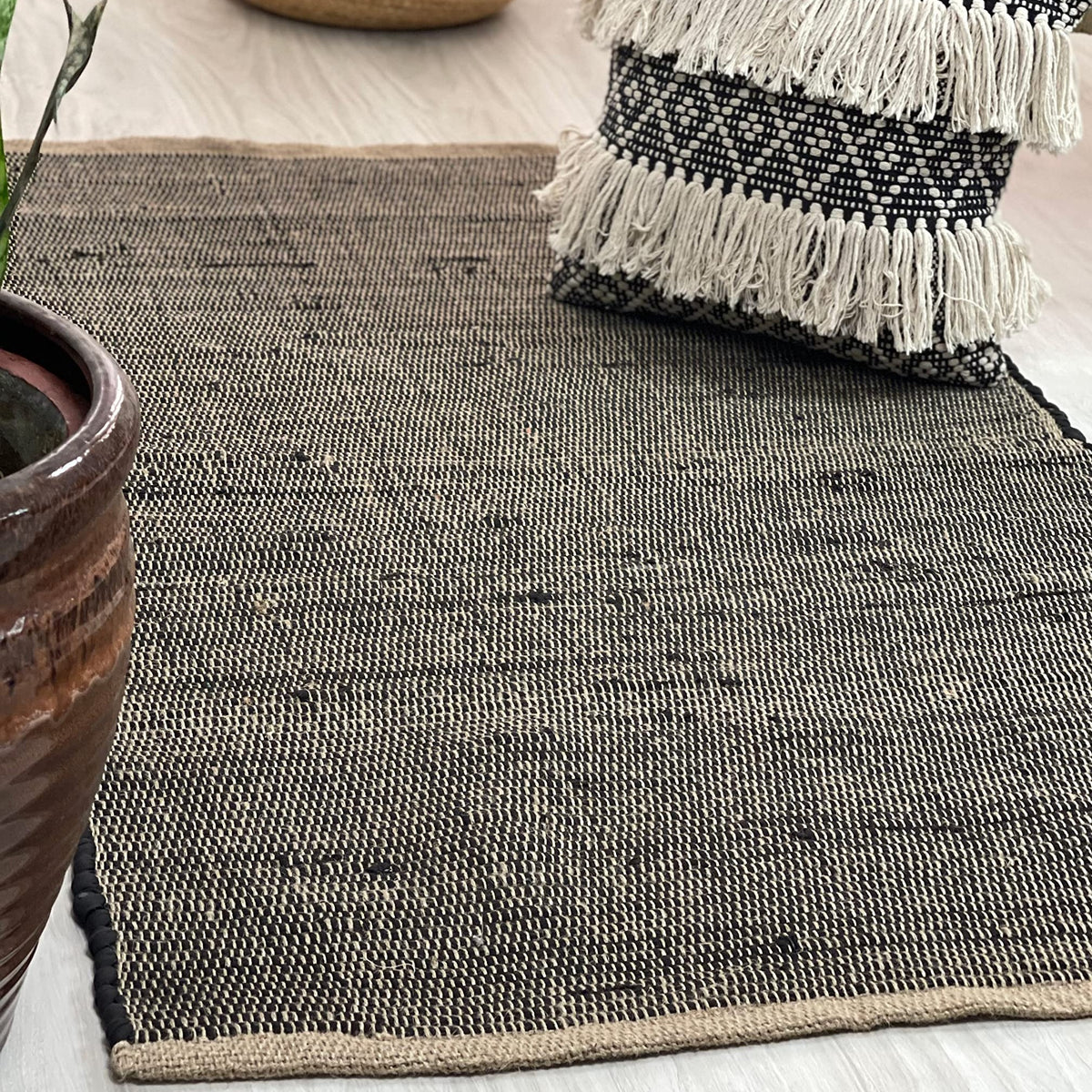 BLACK COTTON CHINDI W. JUTE RUG, BLACK-JUTE, 3' x5'.