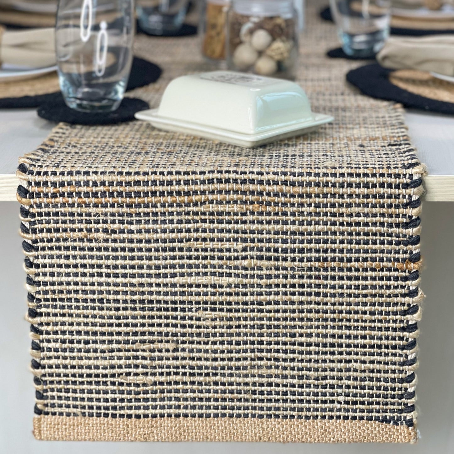 OMBRE TABLE RUNNER, NATURAL-GRAY CHARCOAL, 13''x108''.